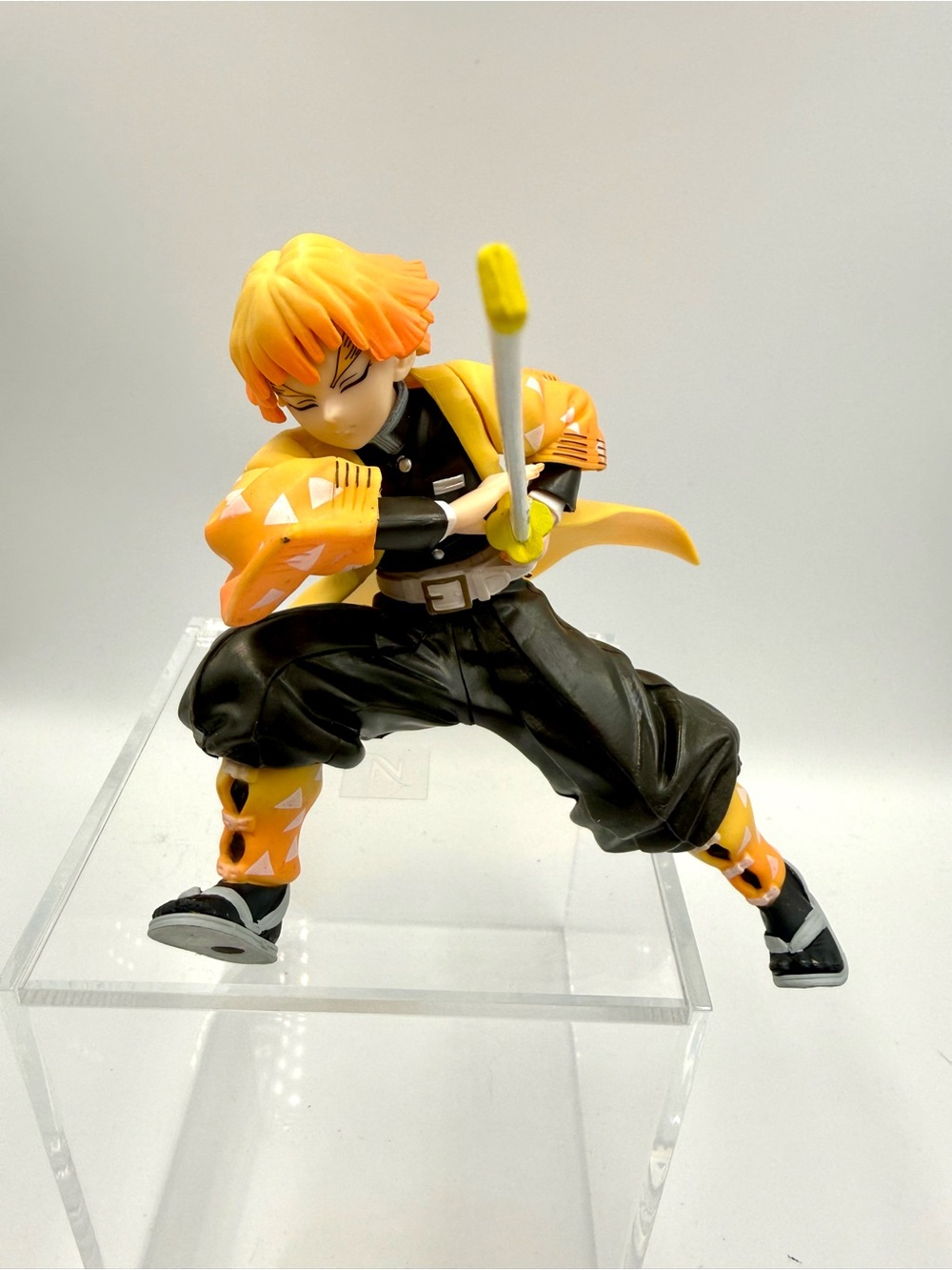 Yellow Demon Slayer-Inspired Animé Action Figure Demon Slayer Zenitsu
